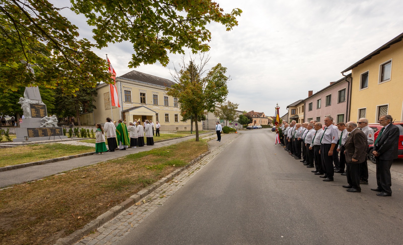 Kranzniederlegung Pfarrer